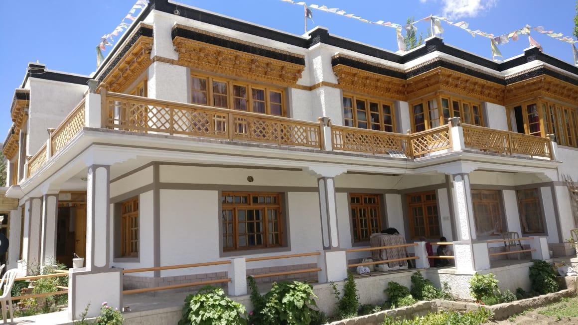 Gangzing Villina Bed & Breakfast Leh Exterior photo